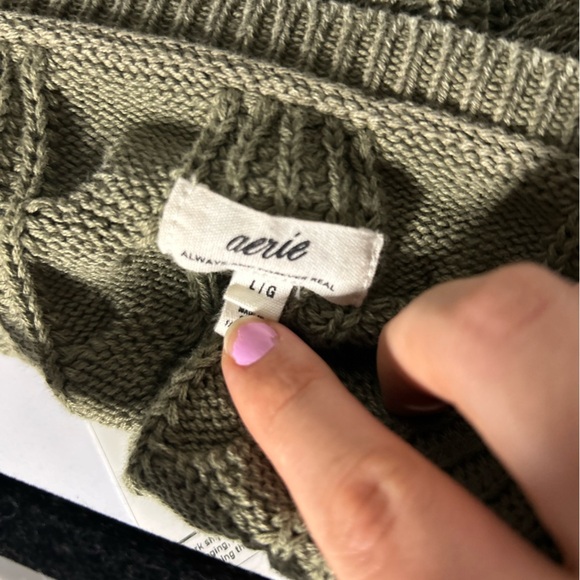 Aerie Cable Wrap Cardigan Size L - Picture 4 of 5
